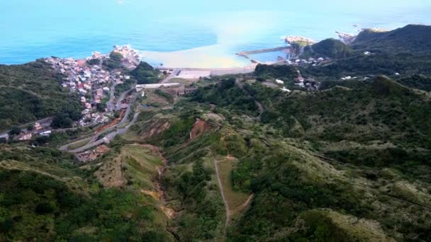 台北台湾最受欢迎的旅游胜地之一金加石及九分地区的山景 — 图库视频影像