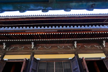 Nanzen-ji Tapınağı, Zen bahçesi olan bir Budist tapınağı kompleksi, Japonya 'nın Kyoto kentindeki orman arazisi.
