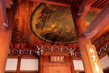 Nanzen-ji Tapınağı, Zen bahçesi olan bir Budist tapınağı kompleksi, Japonya 'nın Kyoto kentindeki orman arazisi.