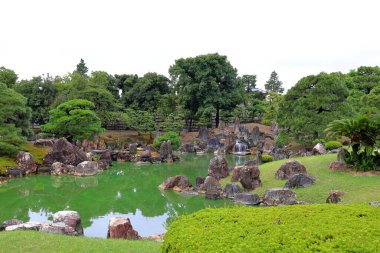 Nijo Kalesi 'ndeki bahçeler Nijojocho, Nakagyo Ward, Kyoto, Japonya' daki Shogun Leyasu 'nun evi.