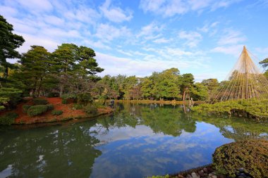 Kenroku-en Kanazawa, Ishikawa, Japonya 'da, Japonya' nın üç büyük bahçesinden biri..