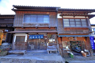 Tsumago-juku, Japonya 'nın Nagiso, Kiso Bölgesi, Nagano, Japonya' daki feodal bir güzergah üzerinde Rustik bir durak.