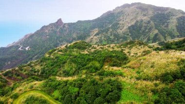 Taipei Tayvan 'da popüler bir turizm merkezi olan Jinguashi ve Jiufen bölgesinin manzarası