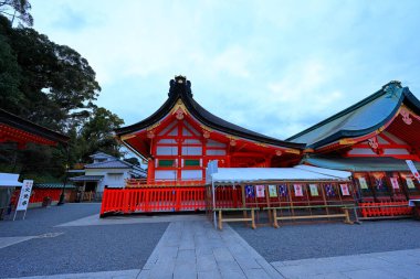 Fushimi Inari Taisha 'nın Fukakusa, Yabunouchicho, Fushimi Ward, Kyoto, Japonya' da yüzlerce geleneksel kapısı var.