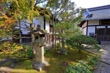 Tofuku-ji Tapınağı Honmachi, Higashiyama Ward, Kyoto, Japonya 'da sonbahar yeşillikleriyle bilinen bir Budist tapınağı.