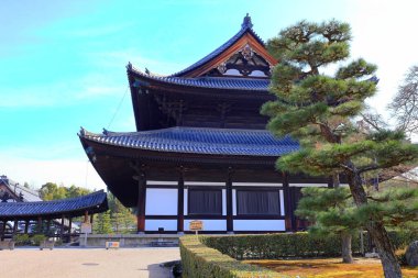 Tofuku-ji Tapınağı Honmachi, Higashiyama Ward, Kyoto, Japonya 'da sonbahar yeşillikleriyle bilinen bir Budist tapınağı.