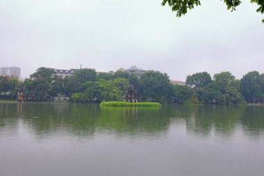 Turtle Tower (Thap Rua), Hang Trong, Hoan Kiem, Hanoi, Vietnam 'da Hoan Kiem Gölü' nde yer alan bir kule.