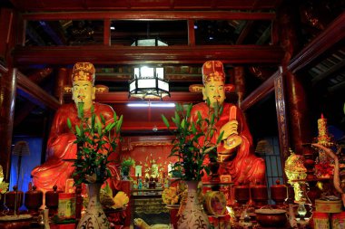 Edebiyat Tapınağı (Van Mieu Quoc Tu Giam), Van Mieu, Dong Da, Ha Noi, Vietnam 'da tapınakları ve ön kapısı olan bir Konfüçyüs tapınağı.