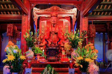 Edebiyat Tapınağı (Van Mieu Quoc Tu Giam), Van Mieu, Dong Da, Ha Noi, Vietnam 'da tapınakları ve ön kapısı olan bir Konfüçyüs tapınağı.