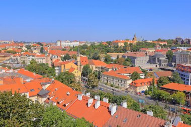 Prag 'ın Prag' daki Vysehrad kalesinden görünüşü (Praha, Çek Cumhuriyeti)