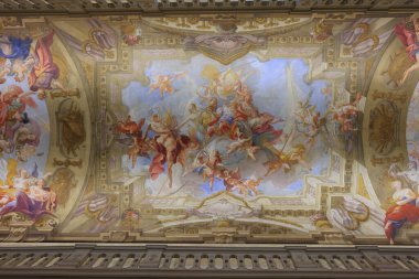 Palais Daun-Kinsky, 18. yüzyılın başlarında Avusturya 'nın Wien kentindeki resim ve heykellerle süslenmiş bir saray.