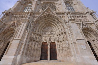 Votivkirche (Votivkirche), Avusturya 'nın Wien (Viyana) kentinde bir neo-gotik kilise.  