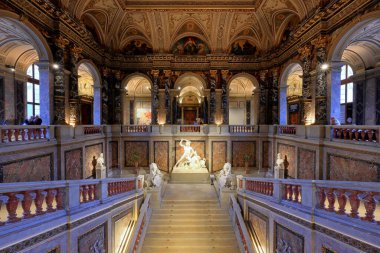 Kunsthistorisches Müzesi Wien, Avusturya 'nın Wien (Viyana) şehrinde müsrif iç mekanları olan bir müze.
