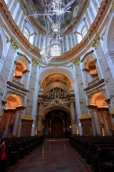 Karlskirche, St. Charles Kilisesi, Habsburg kubbeli bir Katolik kilisesi Wien (Viyana) Avusturya 'da 