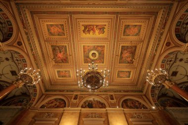 Macaristan Devlet Operası (Macar Allami Operahaz), Budapeşte Macaristan 'da tavan freskleri bulunan bir mekan.