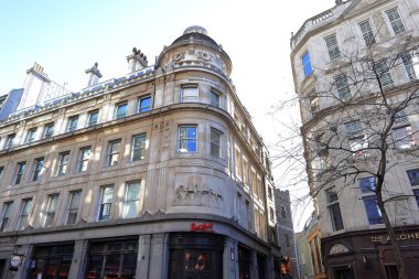 Londra, İngiltere 'deki tarihi binaların sokak manzarası