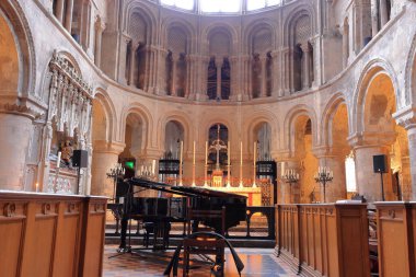 St. Bartholomew Büyük Kilise, 1123 'te Londra, İngiltere' de kuruldu.