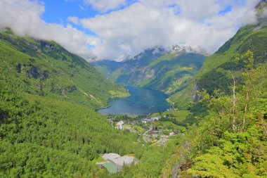 Geiranger, Norveç 'teki Queen' s Chair 'e bakış açısı