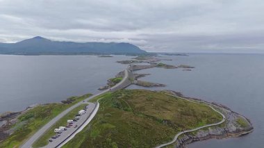 Atlantik Okyanusu Yolu (Atlanterhavsveien) Vevang ve Karvag yakınlarında, Norveç