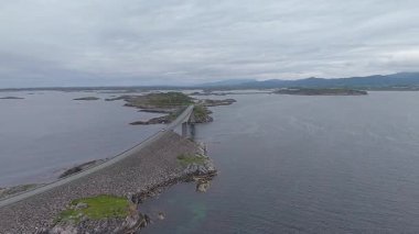 Atlantik Okyanusu Yolu (Atlanterhavsveien) Vevang ve Karvag yakınlarında, Norveç