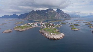 Norveç 'in Lofoten adalarındaki Henningsvr' de manzara
