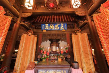 Lukang Lung-Shan Tapınağı, Lukang, Changhuay, Tayvan 'da Ming & Qing dönemlerinde inşa edilen bir Budist tapınağı. 