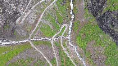 Trollstigen, Andalsnes, Norveç 'teki Trol Stigen Bakış Alanı yakınlarındaki manzara