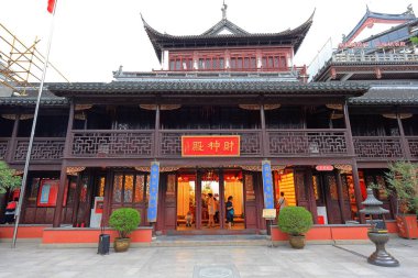 Şangay Chenghuang Tapınağı, Şangay 'da bir alışveriş bölgesinde bir Taoist tapınağı.