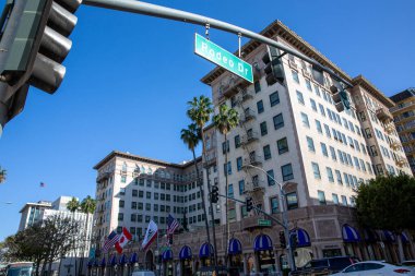 rodeo sürücü sokak tabelası