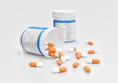 Şişeden dökülen haplar. 3B Hazırla