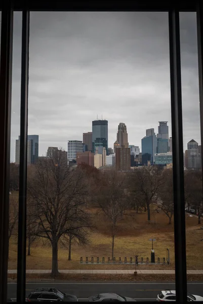Minnesota Sanat Enstitüsü 'nden Minneapolis ufuk çizgisi