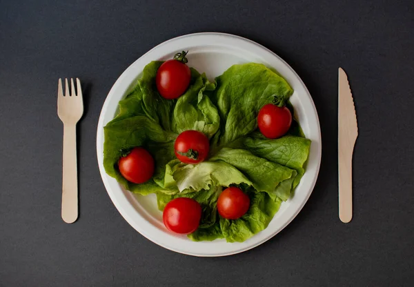 Salat Mit Tomaten Und Gurken — Stockfoto