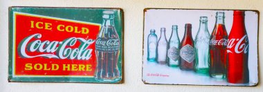 18 Mayıs 2023 - Lamphun, Tayland, antikalar, koleksiyonlar, Coca Cola ve Cola ürünlerinden bulmak zor.