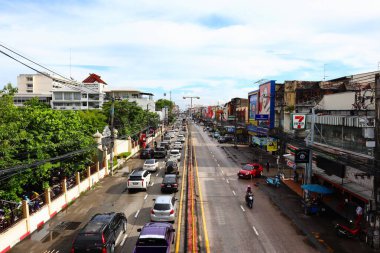 24 Eylül 2022, Chiang Mai, Tayland Akşam atmosferi manzaralı bir yolda.