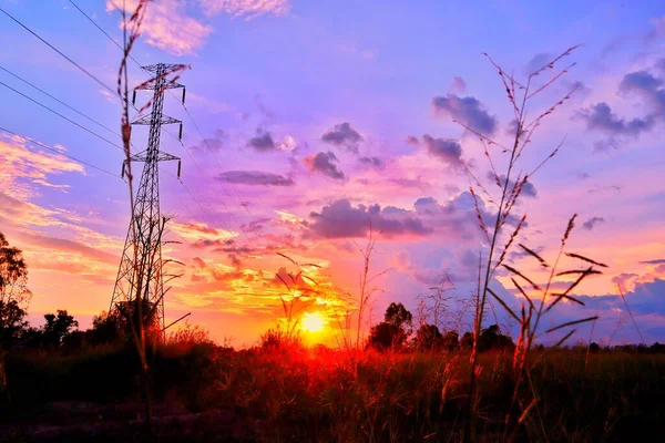 Kuzey Tayland akşam günbatımı görüntüsü güzel altın ışıkla gözlerimizi dinlendirir ve rahatlatır..