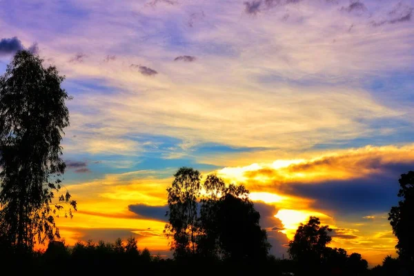 Północna Tajlandia Wieczorem Zachód Słońca Tło Obraz Pięknym Złotym Światłem — Zdjęcie stockowe