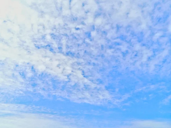 Sky Pozadí Lehkých Tónech Aurou Pro Použití Různých Reklamních Médiích — Stock fotografie
