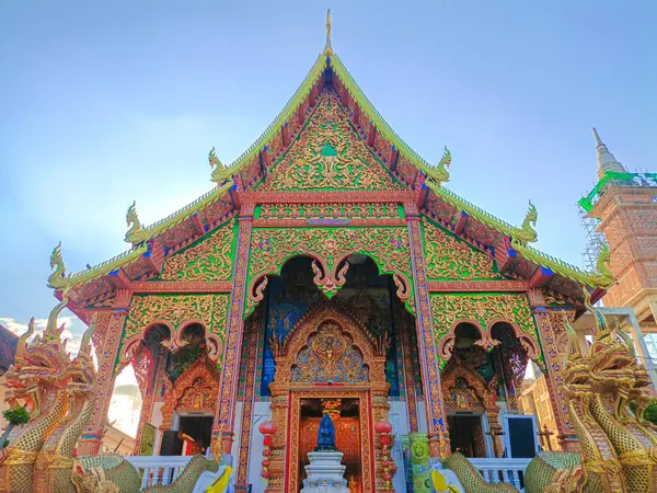 5 Mayıs 2025, Lamphun, Tayland Wat Mahawan uzun bir geçmişi olan güzel bir tapınaktır. Phra Rod 'un kökeni..