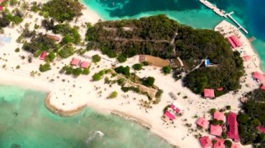 Labadee, Haiti 'deki özel bir ada otelinin insansız hava aracı görüntüsü.