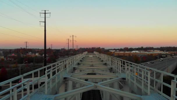 Drohne Auf Einer Weißen Brücke Bei Sonnenuntergang Tal Von Chester — Stockvideo