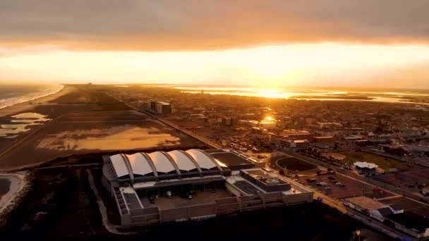 Nagranie Dronów Plaży Zachodzie Słońca — Wideo stockowe