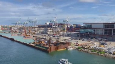 Miami Florida Limanı yakınlarındaki tersane inşaatı