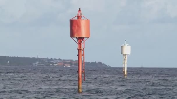 Oceanografische Boeien Zeemarken Buiten Het Eilandgebied Curacao — Stockvideo
