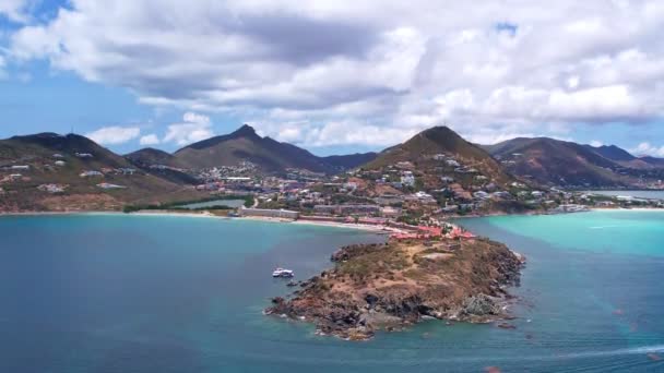 Moutain Dağlarının Insansız Hava Aracı Görüntüleri Karayiplerdeki Maarten Cinsinden — Stok video