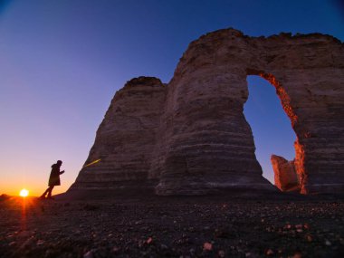 Heykel taşları tebeşir piramitleri Lewis, Kansas 'taki kaya oluşumları