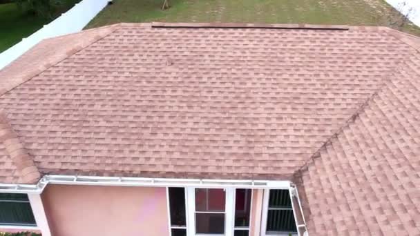 Drone Footage Residential Home Roof Exterior — Vídeo de Stock