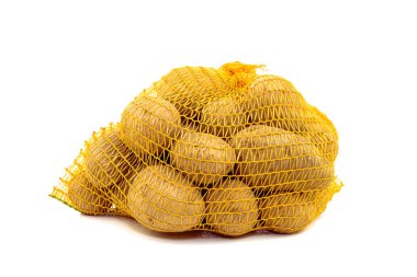 Beyaz arka planda patates çuvalı