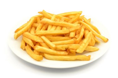 Beyaz arka planda patates kızartması.