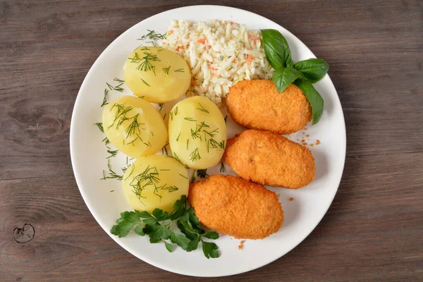 Devolay Brötchen Mit Kartoffeln Und Salat — Stockfoto