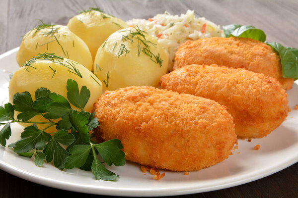 Devolay rolls with potatoes and salad